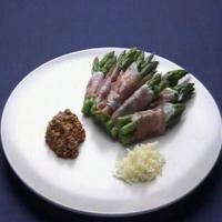 Asparagus Wrapped in Prosciutto image