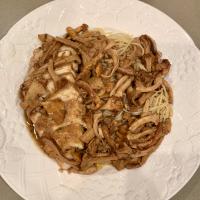 Chicken with Chanterelle Mushrooms and Marsala Wine image
