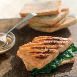 Grilled Salmon Sandwich_image