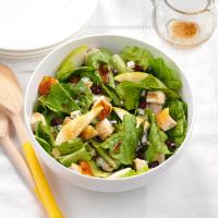 Pear Chicken Salad with Maple Vinaigrette_image