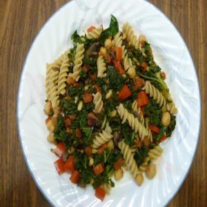 Pasta With Kale, Chickpeas and Olives image