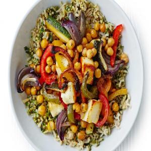Herby rice with roasted veg, chickpeas & halloumi_image