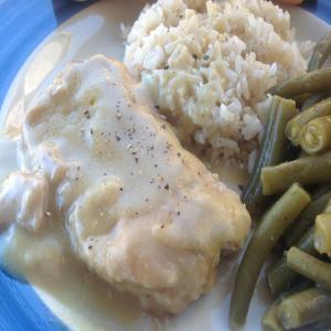 Slow Cook Down Home Pork Chops and Gravy_image