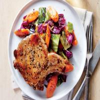 Pan-Roasted Pork Chops with Cabbage and Carrots_image