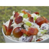 Chicken Salad With Bacon and Red Grapes_image