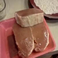 Smothered Pork Chops in Mushroom Gravy_image