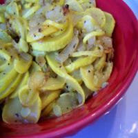 Stewed Summer Squash and Onions_image