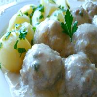 Konigsberger Klopse (German Meatballs in Creamy Caper Sauce) image