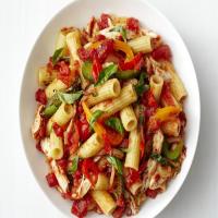 Rigatoni with Chicken and Bell Peppers image