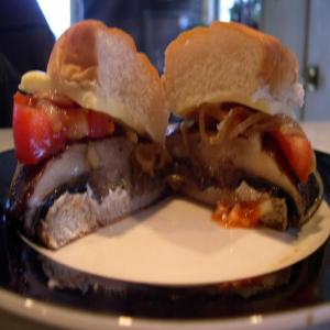 Portabella Mushroom Burger with carmelized onions_image