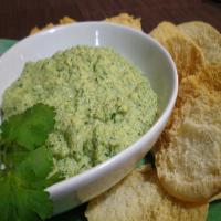 Jade Hummus With Pita Crisps_image