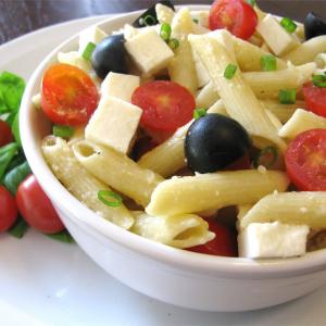 Penne, Tomato, and Mozzarella Salad_image