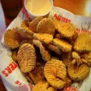Hooter's Fried Pickles_image