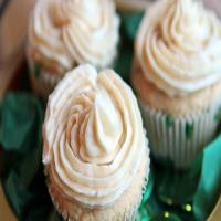 Irish Cream Cupcakes #5FIX_image