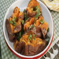 Baked Coriander Sweet Potatoes_image