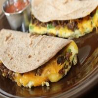 Brunch Egg and Sausage Soft Tacos Recipe - (4.9/5)_image