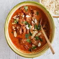 Easy slow cooker lamb curry image