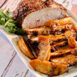 Gingersnap Pork Loin Roast with Apples, Currants, and an Apple Cider Pan Reduction Sauce_image
