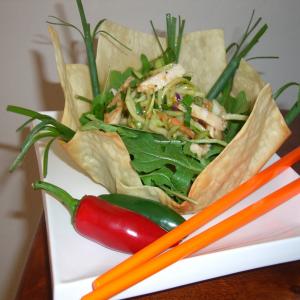 Thai Chicken Salad in a Spring Roll Bowl_image
