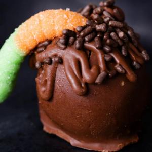 Dirt Worm 'Box' Brownie Bites Recipe by Tasty_image