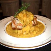 Pork Chops With Curried Apple-Onion Sauce_image