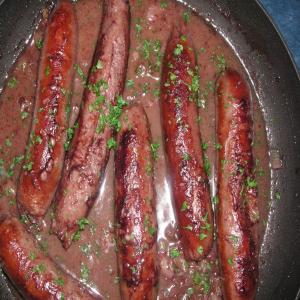 Sausages Braised in White Wine image