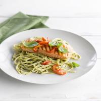 Spaghetti with Pesto and Grilled Salmon_image