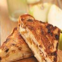 Cinnamon Apple/Ham and Cheese Sandwich_image