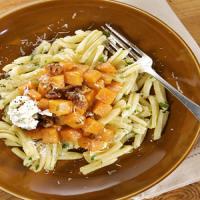 Pasta with Butternut Squash and Pecans image