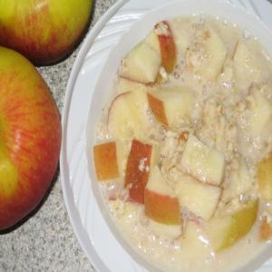 Instant Apple Oatmeal for One_image
