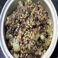 Quinoa With Cauliflower, Cranberries & Pine Nuts_image