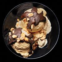 Peanut Butter Ice Cream with a Hard Chocolate Shell_image