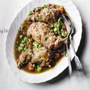 Stewed rabbit with broad beans image