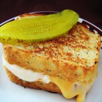 Classic Grilled Cheese Sandwiches_image