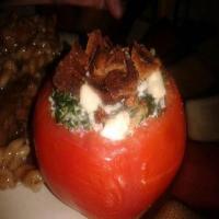 Tomatoes Stuffed with Creamed Spinach_image