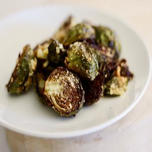 Garlic-Parmesan Roasted Brussels Sprouts_image