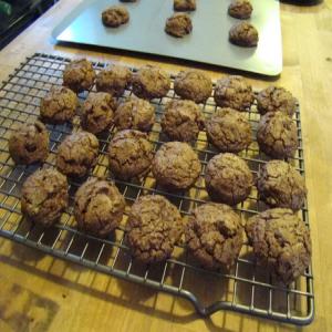 Chocolate Crackled Cookies_image