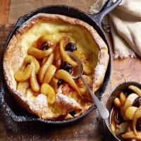 Souffle Pancake With Apple-Pear Compote_image