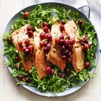 Salmon with Roasted Grapes and Arugula Salad_image