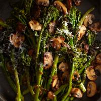 Roasted Broccolini with Winey Mushrooms_image