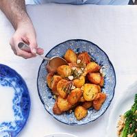 Garlic roast potatoes image