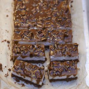 Spiced maple & pecan cheesecake bars image