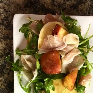 Bourbon-Soaked Grilled Peaches with Burrata and Prosciutto_image