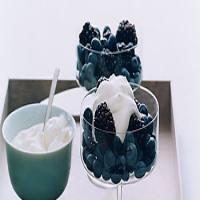 Berries with Geranium Cream image