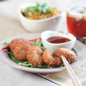 Fragrant Prawn, Crab & Salmon Thai Fish Cakes with Green Curry Recipe - (3.9/5) image