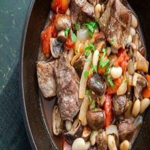 Quick Beef Stew with Mushrooms and White Beans_image