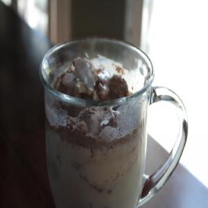 Vanilla Ice Cream With Sweet Cocoa Crystals_image