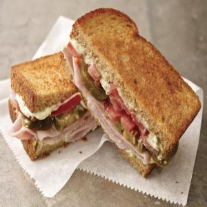 Espectacular sándwich de jamón image