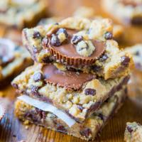 Easy Chocolate Chip Cookie Bars (with PB Cups!)_image
