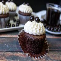 Chocolate Cupcakes With Coffee Buttercream_image